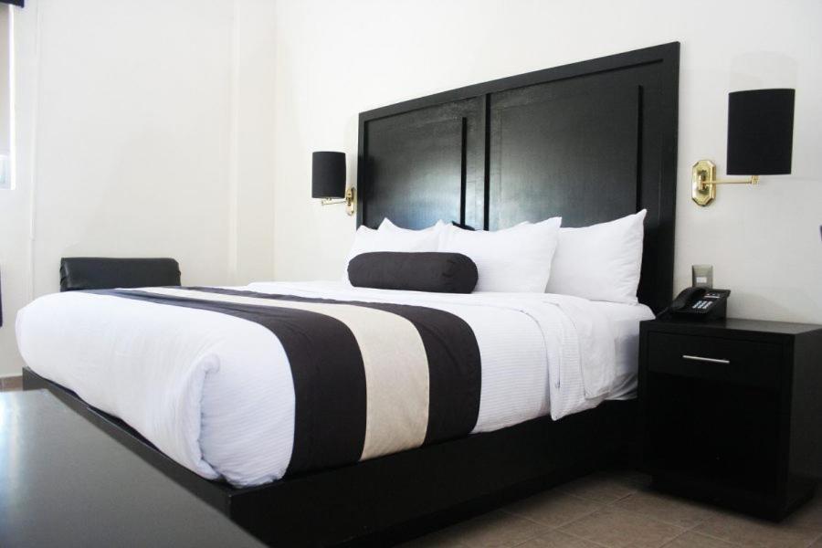 Hotel El Camino Inn & Suites Reynosa Eksteriør bilde