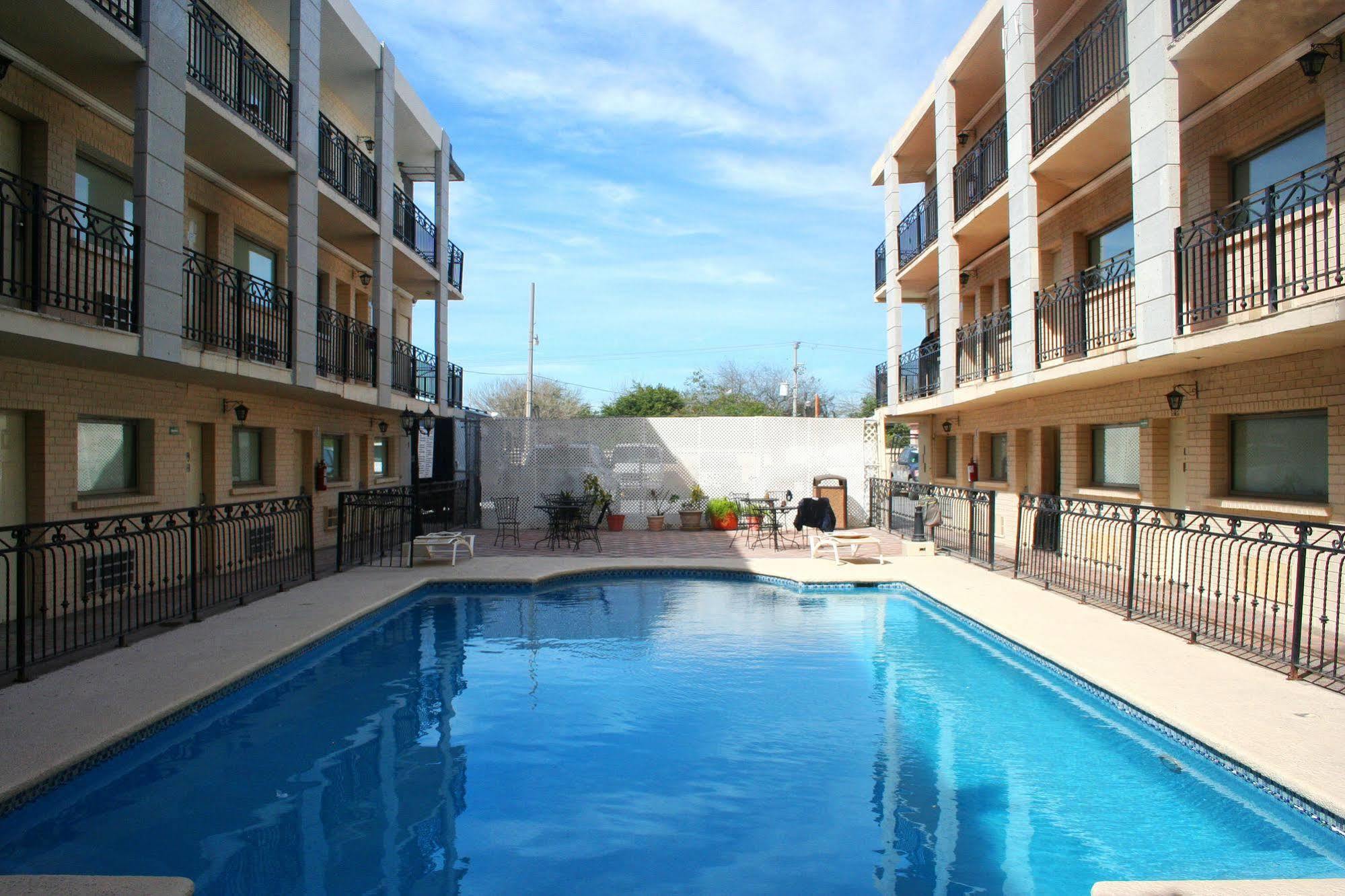 Hotel El Camino Inn & Suites Reynosa Eksteriør bilde