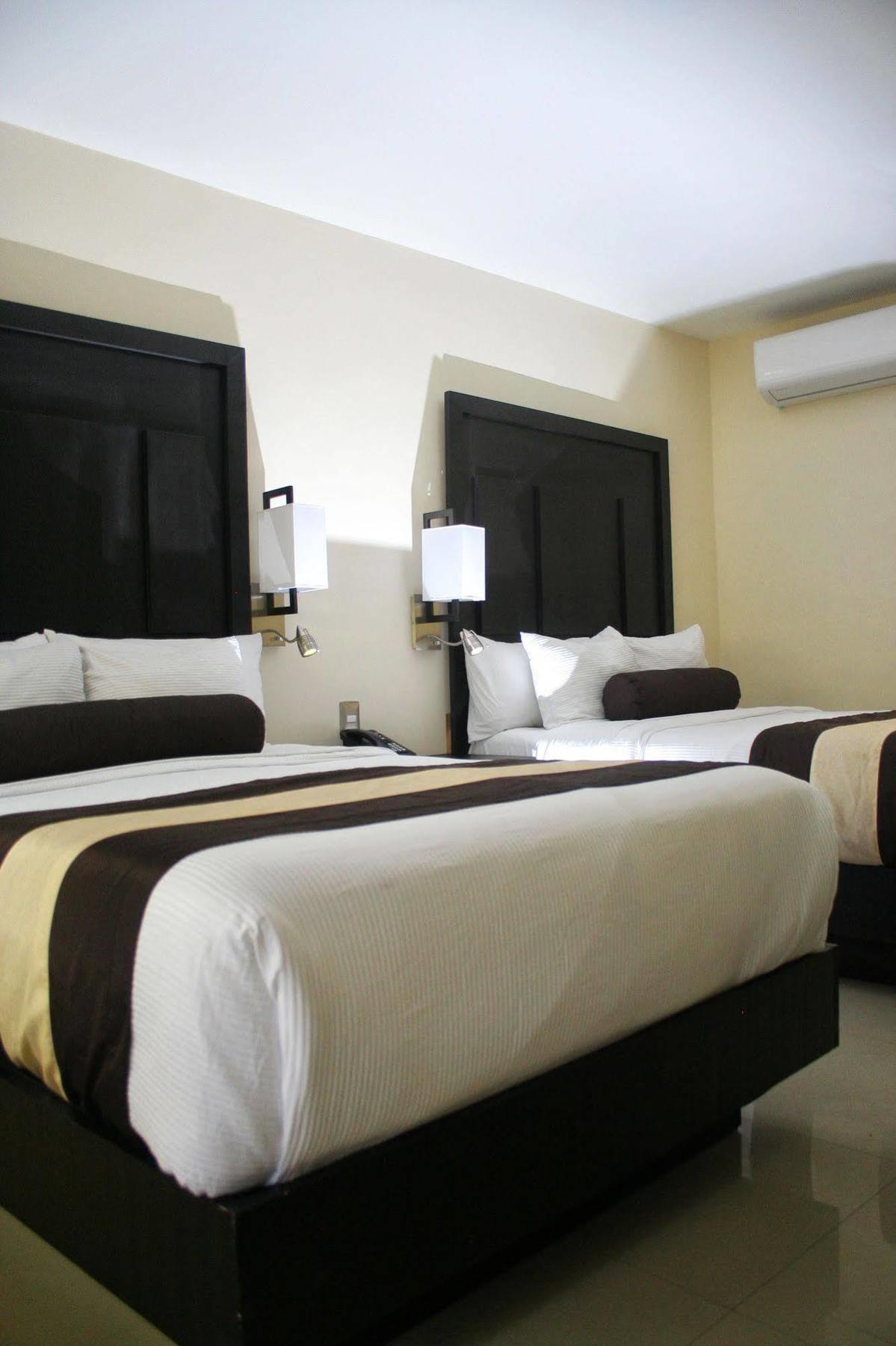 Hotel El Camino Inn & Suites Reynosa Eksteriør bilde